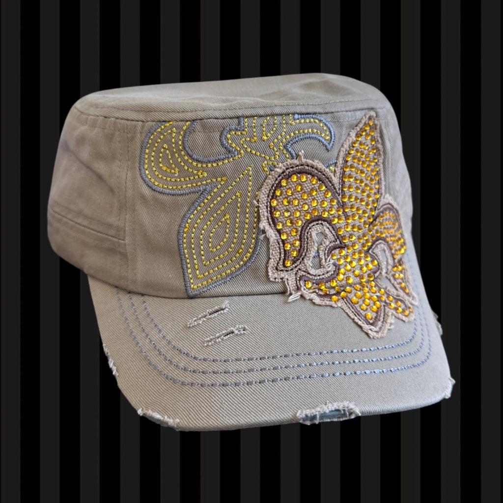 Rhinestone Fleur Beach Glam Cap – Sand