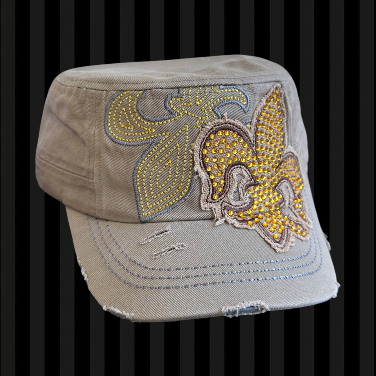 Rhinestone Fleur Beach Glam Cap – Sand